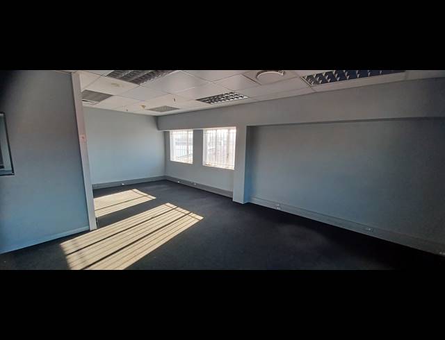 928M² WAREHOUSE TO LET IN PINETOWN NORTH INDUSTRIA